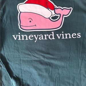 Vineyard vines youth Christmas T-shirt size M excellent condition.